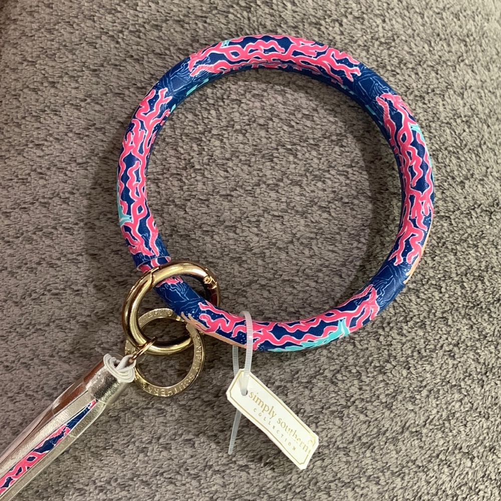 NWT Simply Southern bangle key ring